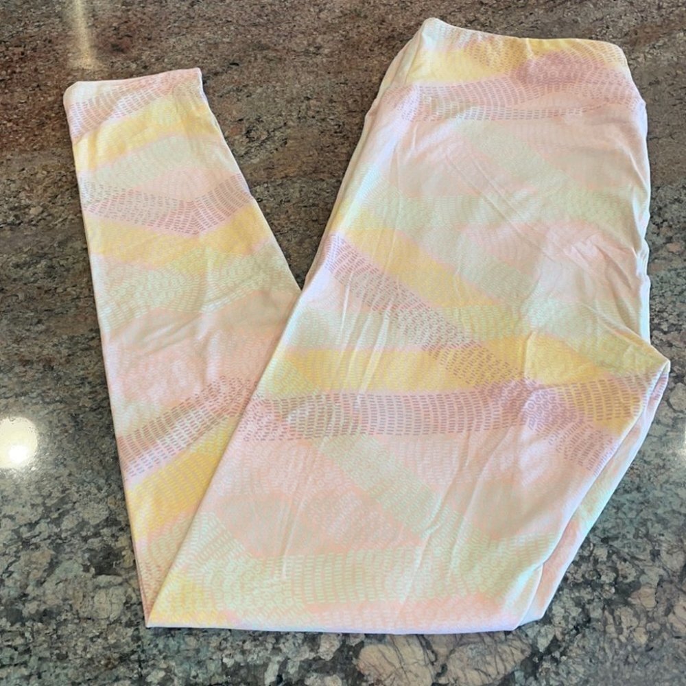 TC‎ NWOT LuLaRoe Leggings B05 5157